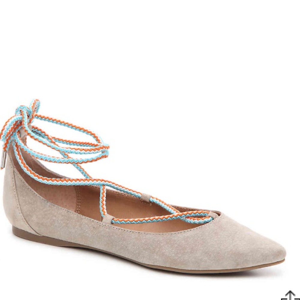 Steve Madden Tan Tie up Flats, NEW in box